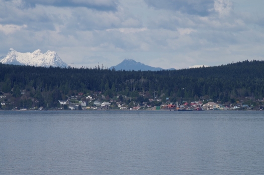 sointula_ferry_mountain